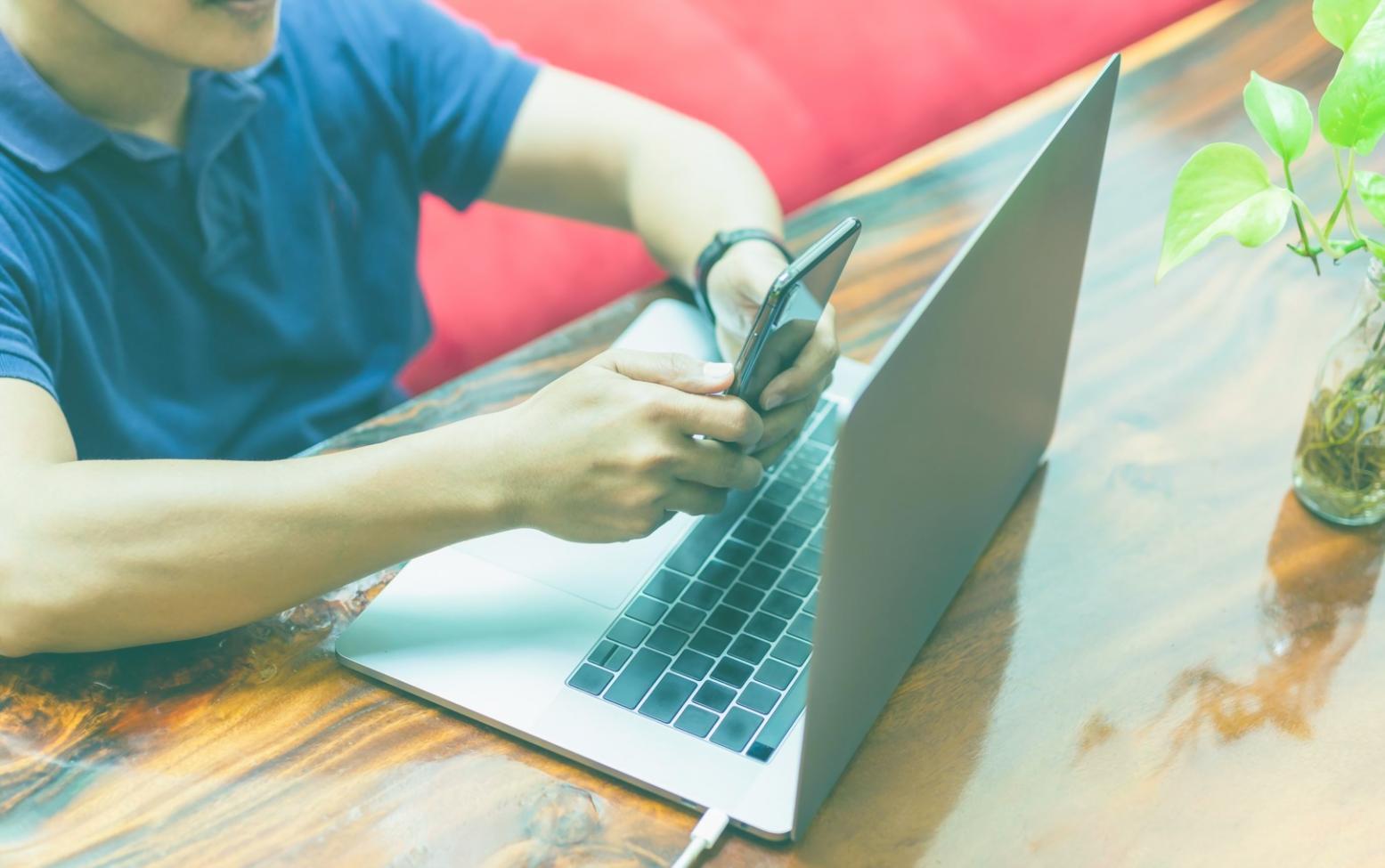 Öğrencilerle çevrimiçi etkileşim platformu gösterimi